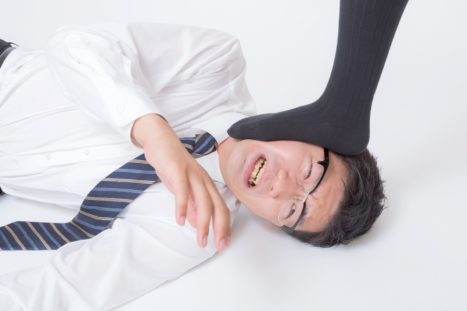 バドミントンの初心者でレシーブに【力が入らない】時はラケットの先に注目!